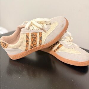 Cream & Tan Leopard Stripe Sneakers